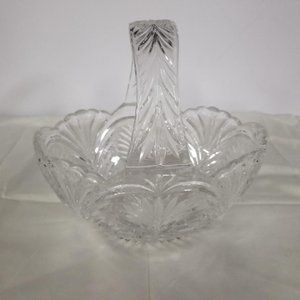 Fifth Avenue Crystal basket 8"